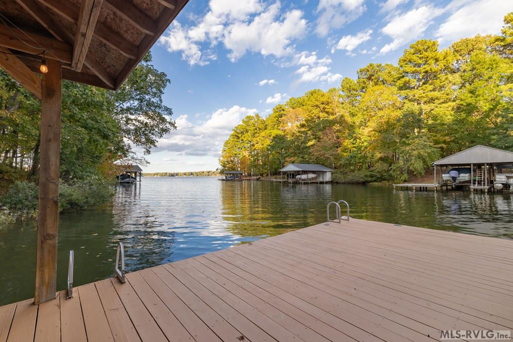 Boydton, Virginia, 23917, United States, 5 Bedrooms Bedrooms, ,4 BathroomsBathrooms,Residential,For Sale,1991597