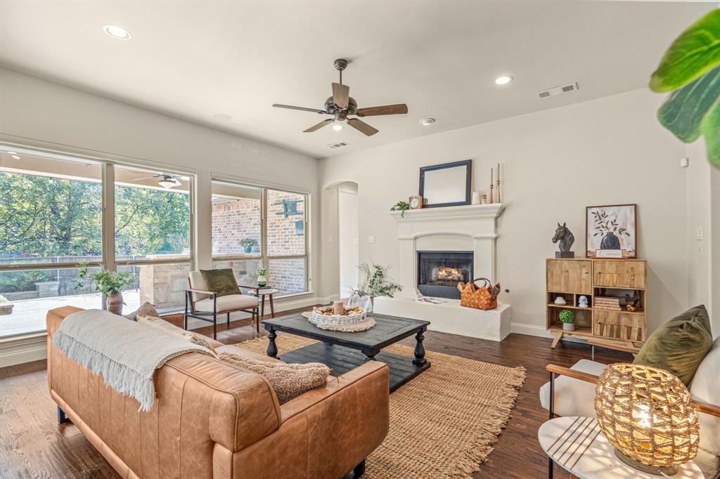 McKinney, Texas, 75070, United States, 3 Bedrooms Bedrooms, ,4 BathroomsBathrooms,Residential,For Sale,1989363