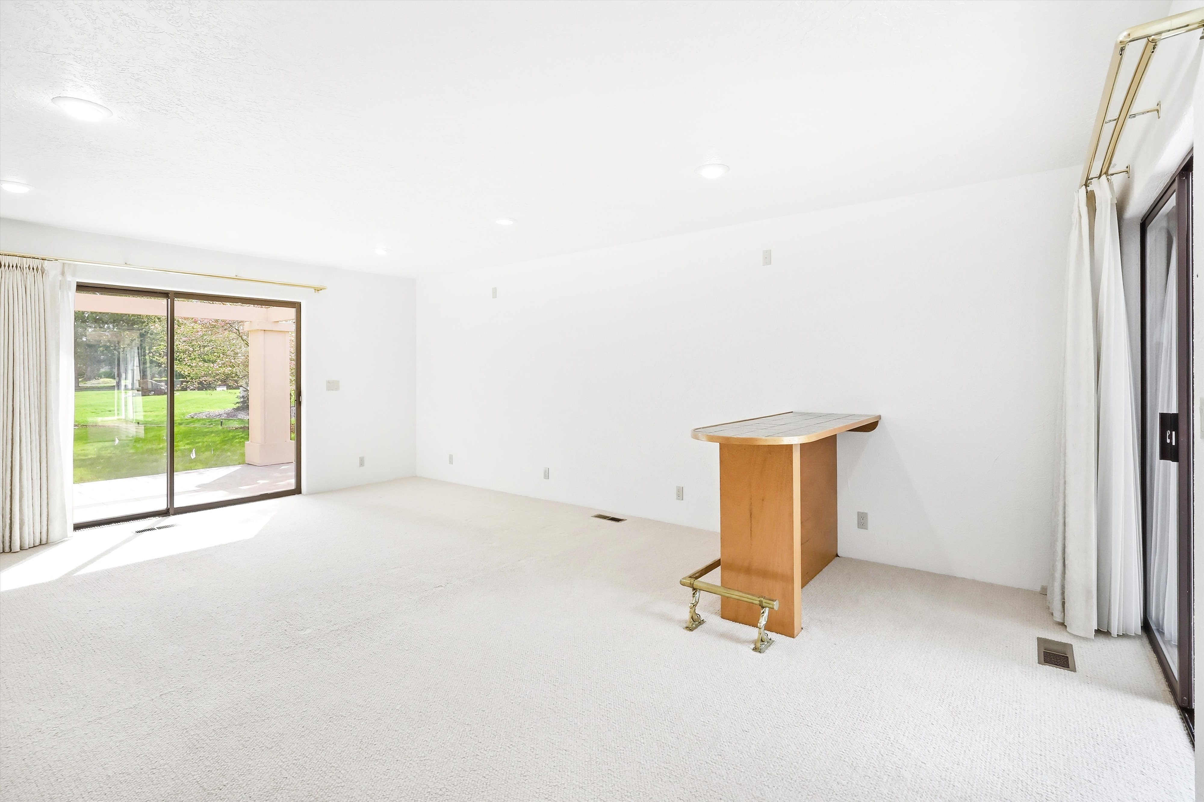  1255 Country Club Rd - 物件實景