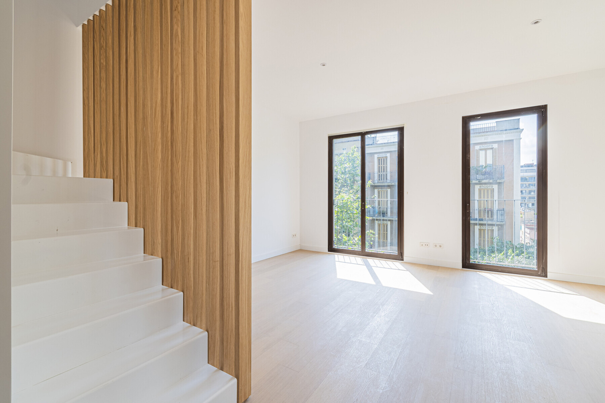  Newly constructed duplex penthouse near the beach - 物件實景