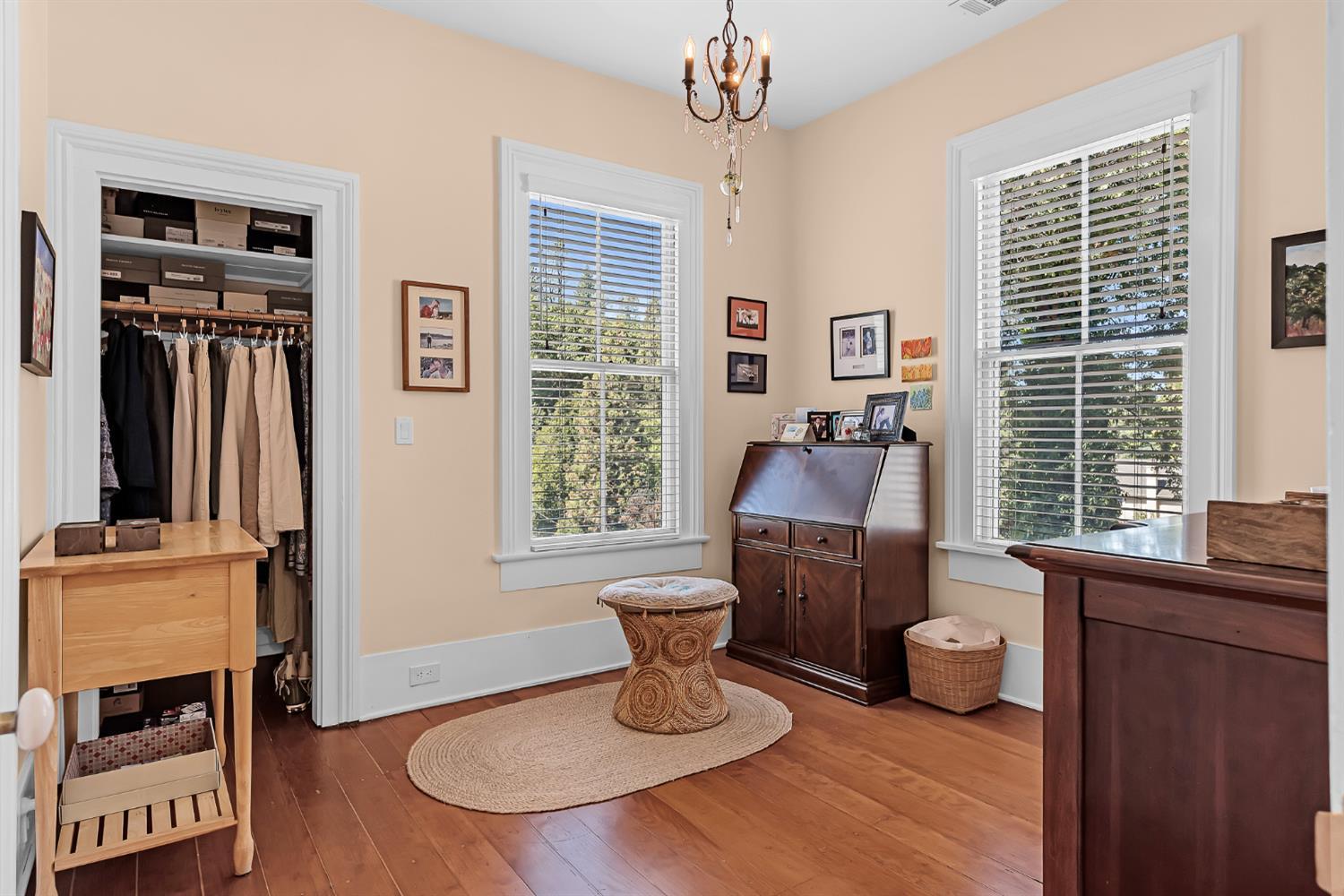 Placerville, California, 95667, United States, 4 Bedrooms Bedrooms, ,2 BathroomsBathrooms,Residential,For Sale,1978862