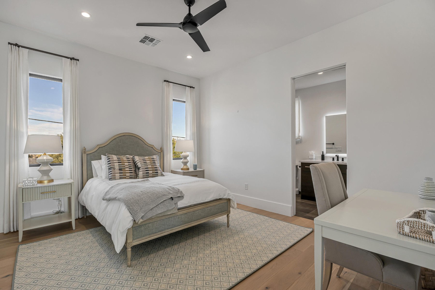  6528 E 2nd Street  Scottsdale, AZ - 物件實景