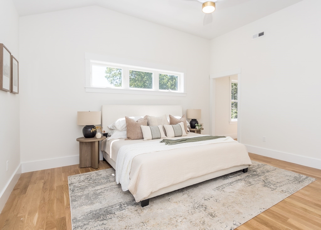 Waltham, Massachusetts, 02452, United States, 6 Bedrooms Bedrooms, ,4 BathroomsBathrooms,Residential,For Sale,1891361