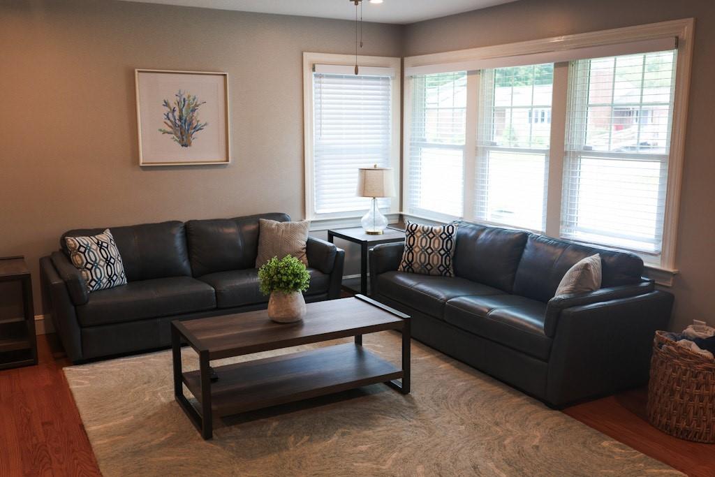 Westerly, Rhode Island, 02891, United States, 3 Bedrooms Bedrooms, ,2 BathroomsBathrooms,Residential,For Sale,1958331