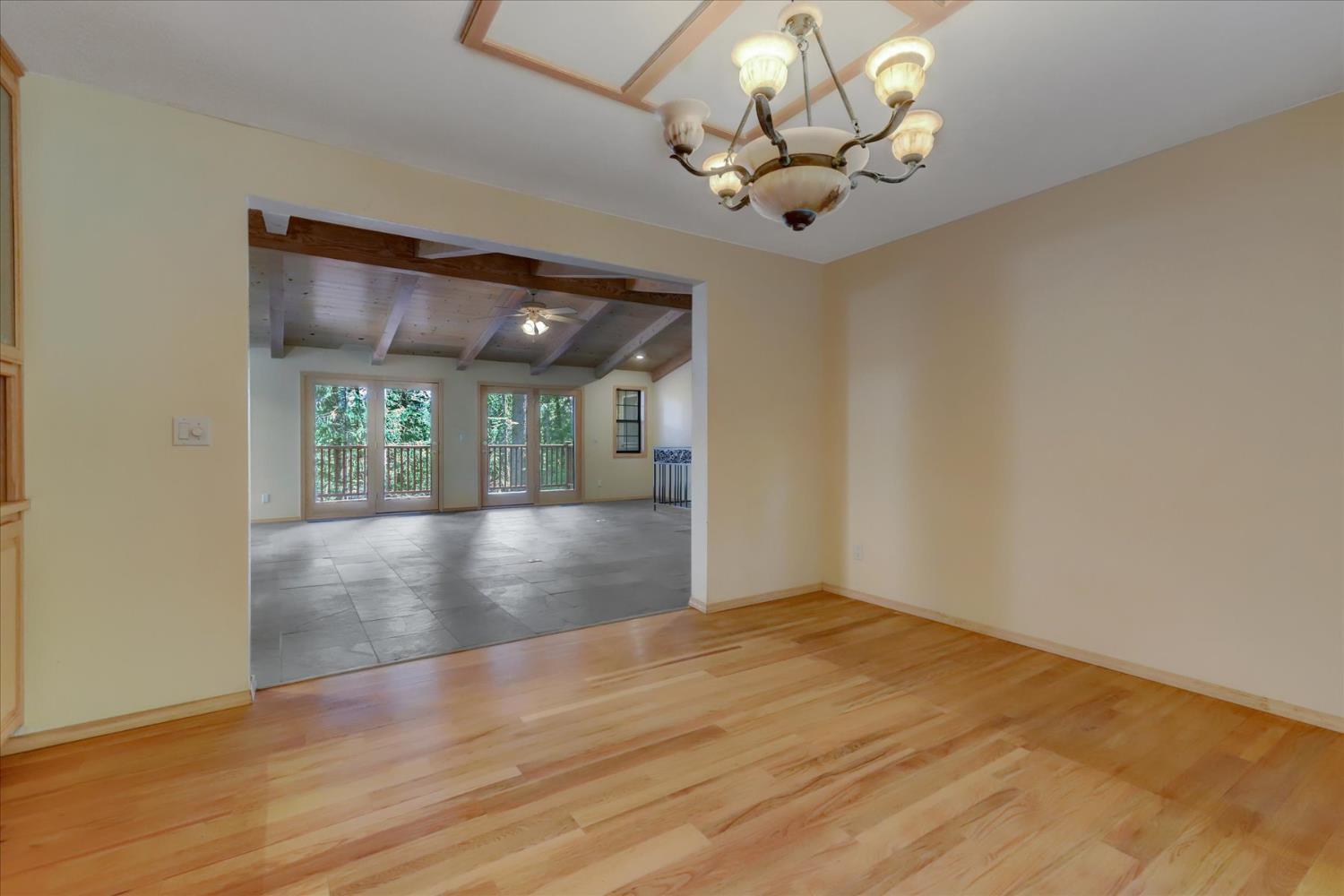 Nevada City, California, 95959, United States, 3 Bedrooms Bedrooms, ,4 BathroomsBathrooms,Residential,For Sale,1977718