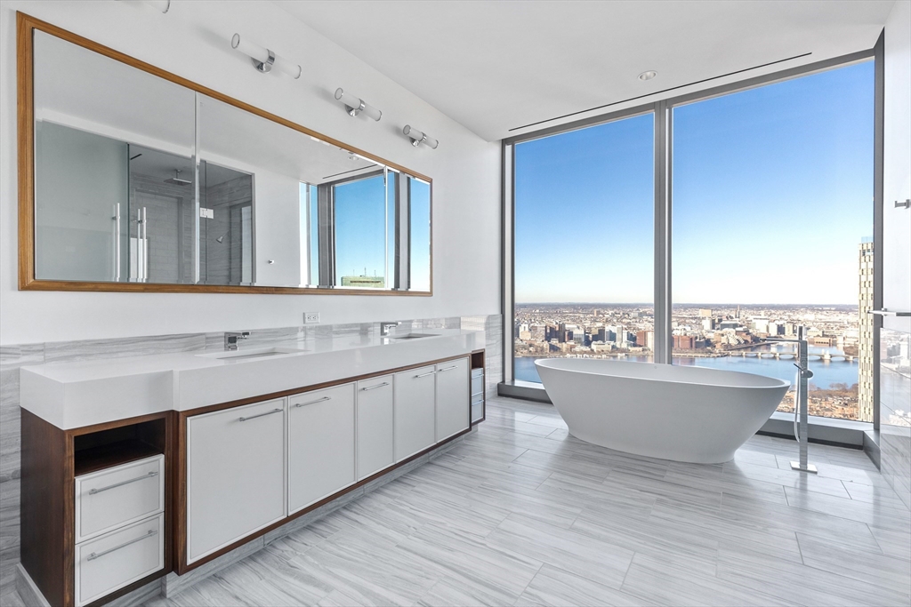1 Dalton Unit 5602, Boston, Massachusetts, 02115, United States, 3 Bedrooms Bedrooms, ,4 BathroomsBathrooms,Residential,For Sale,1 Dalton Unit 5602,1610884