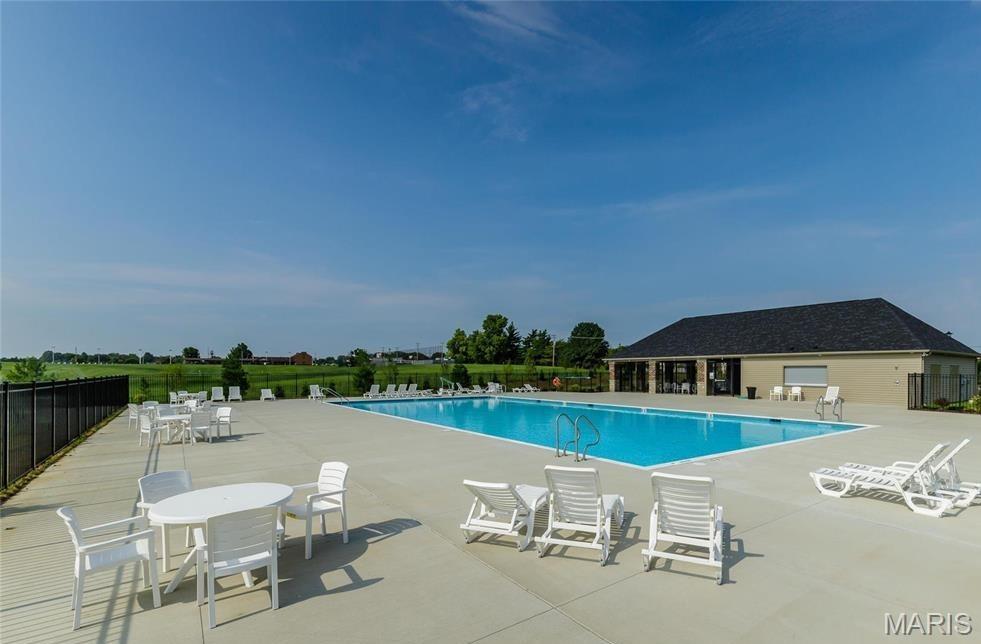 St Charles, Missouri, 63301, United States, 4 Bedrooms Bedrooms, ,3 BathroomsBathrooms,Residential,For Sale,1997020