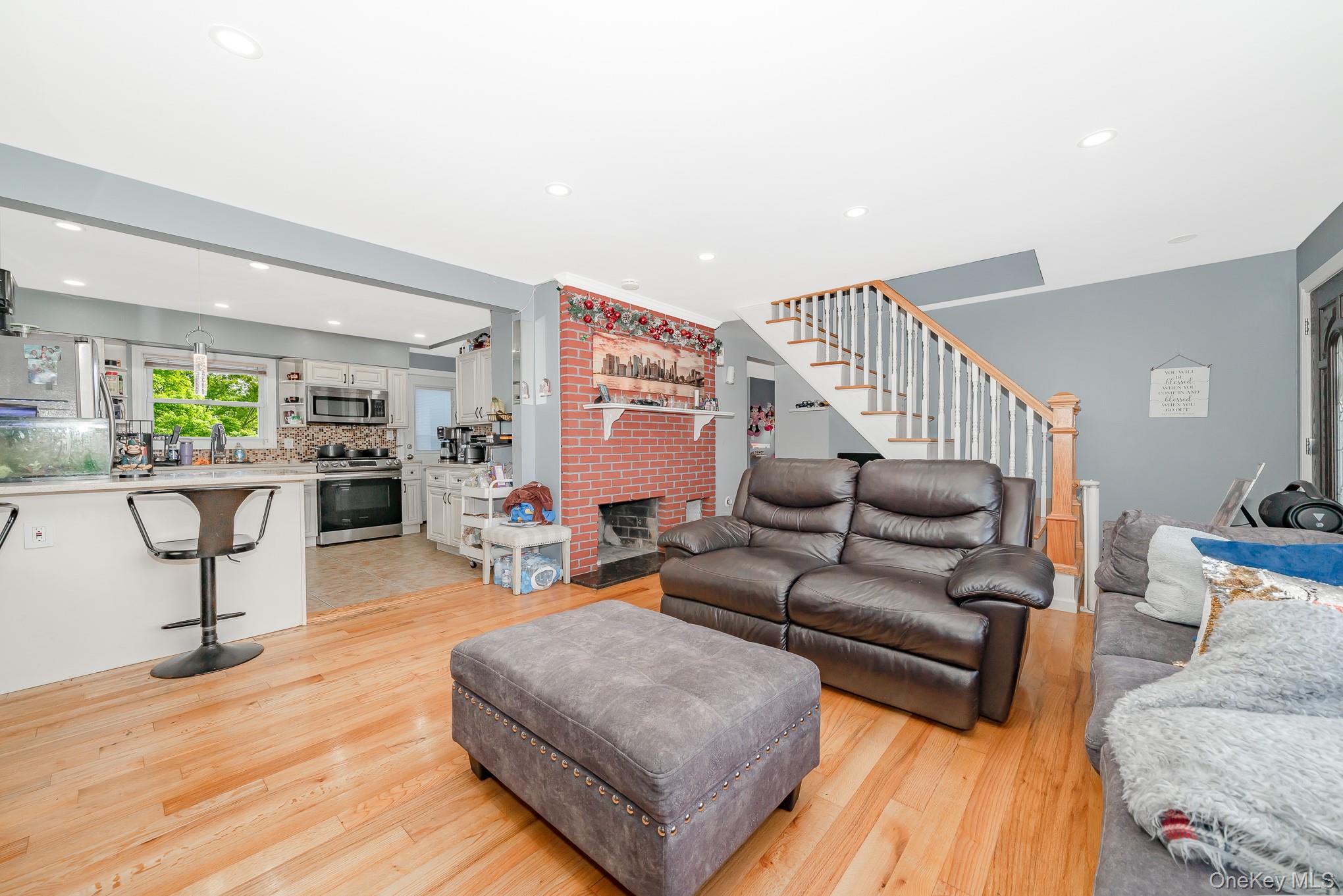 Freeport, New York, 11520, United States, 5 Bedrooms Bedrooms, ,3 BathroomsBathrooms,Residential,For Sale,1977897