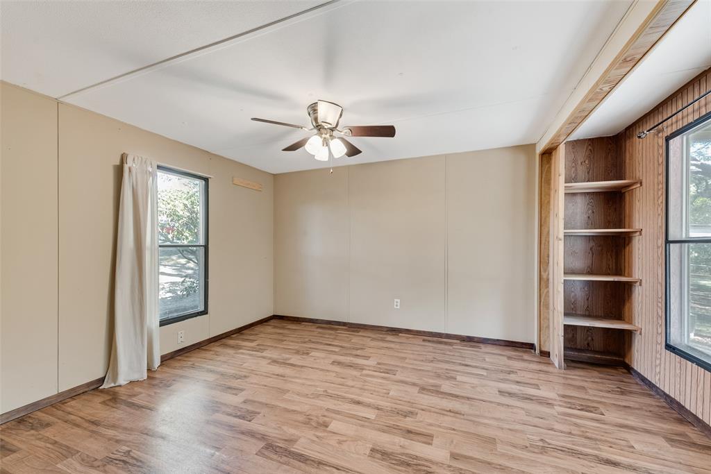 Maypearl, Texas, 76064, United States, 5 Bedrooms Bedrooms, ,3 BathroomsBathrooms,Residential,For Sale,1979588