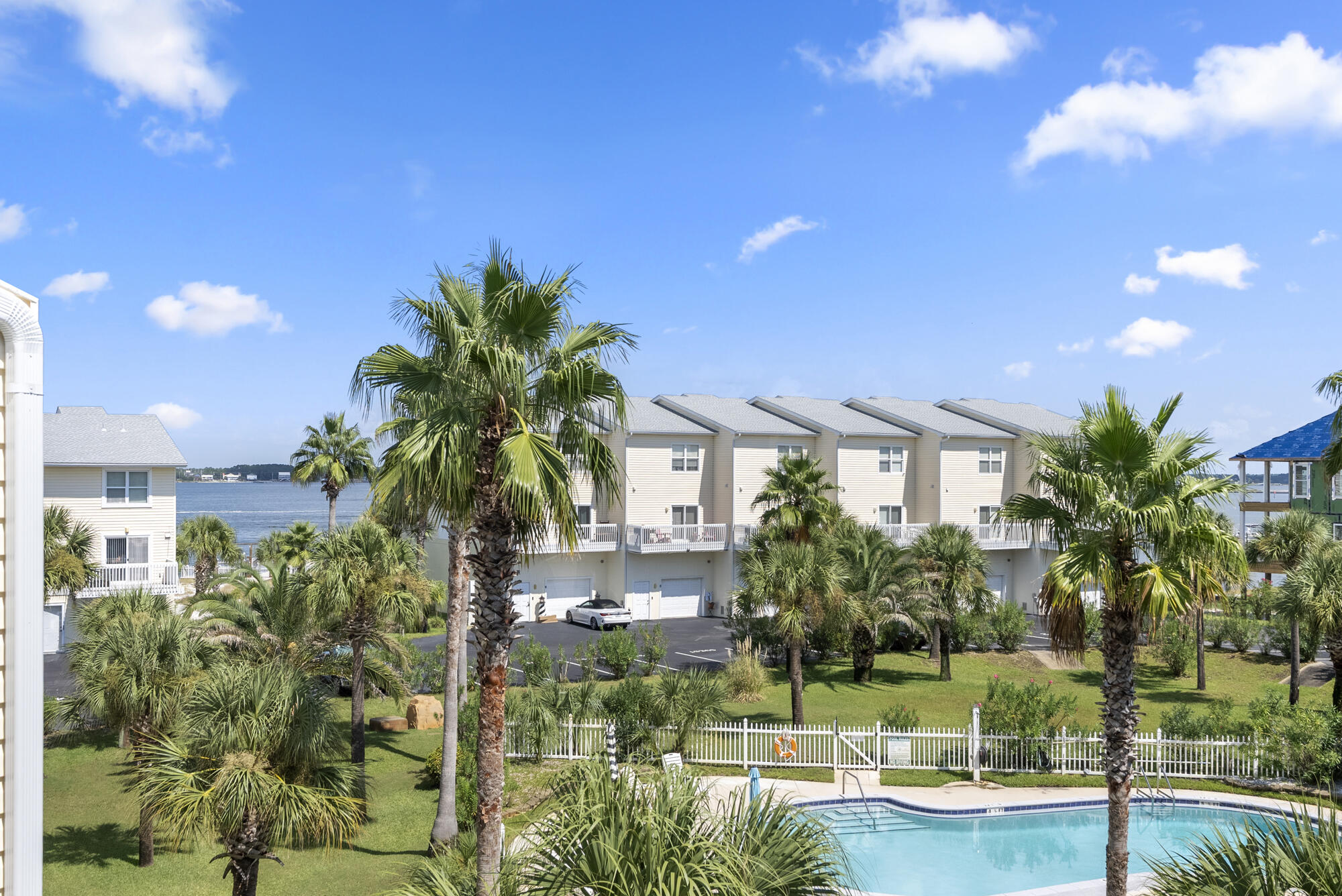 Navarre, Florida, 32566, United States, 3 Bedrooms Bedrooms, ,5 BathroomsBathrooms,Residential,For Sale,1956156