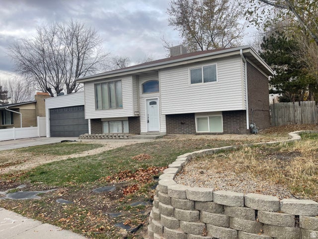 Sandy, Utah, 84070, United States, 3 Bedrooms Bedrooms, ,1 BathroomBathrooms,Residential,For Sale,2006022