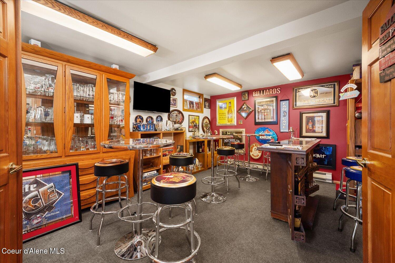 Metaline Falls, Washington, 99153, United States, 5 Bedrooms Bedrooms, ,3 BathroomsBathrooms,Residential,For Sale,1980097