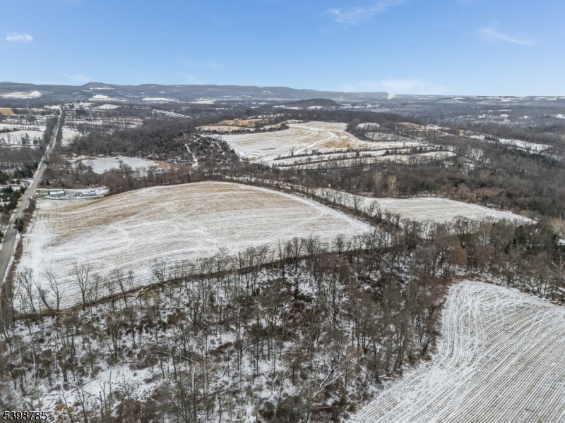 Columbia, New Jersey, 07832, United States, 3 Bedrooms Bedrooms, ,1 BathroomBathrooms,Residential,For Sale,2006110