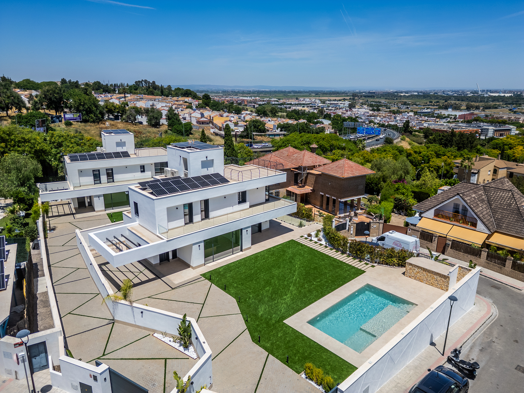  Newly built house with garden, pool, and open views over Seville - 物件實景
