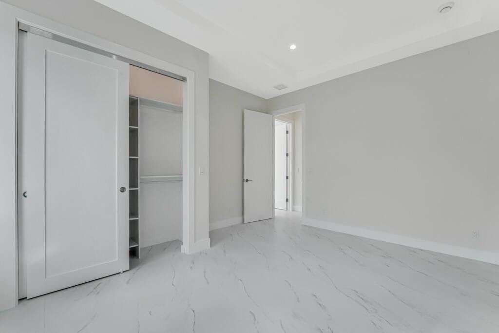 Lake Worth, Florida, 33467, United States, 5 Bedrooms Bedrooms, ,5 BathroomsBathrooms,Residential,For Sale,1982924