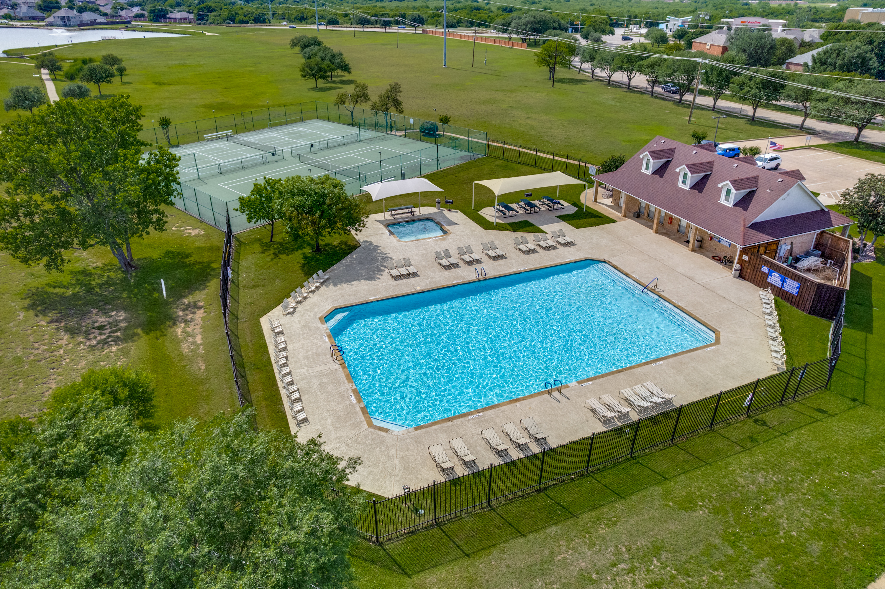  729 Big Horn Trail, Crowley, TX, 76036 - 物件實景