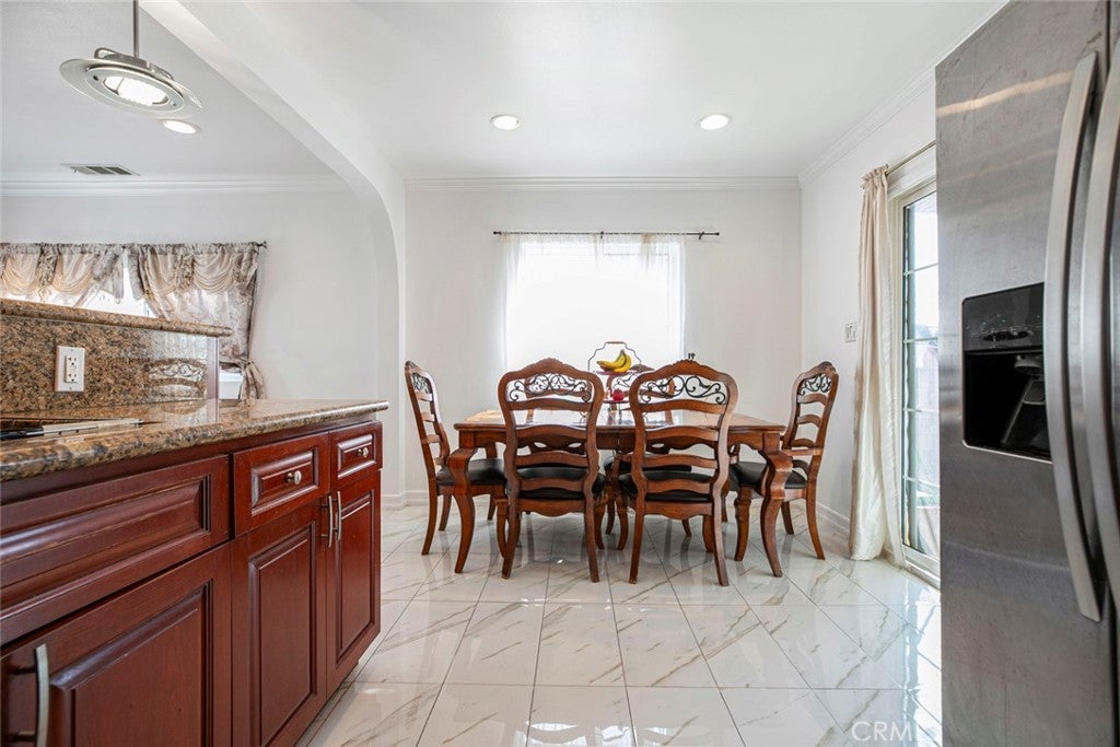 North Hollywood, California, 91605, United States, 3 Bedrooms Bedrooms, ,2 BathroomsBathrooms,Residential,For Sale,1989724