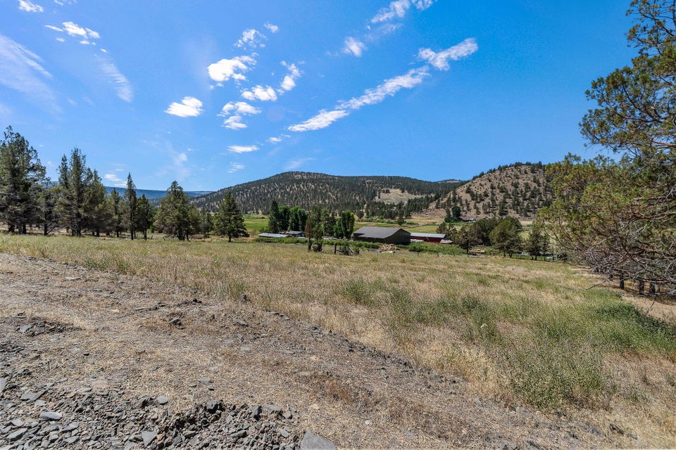 Prineville, Oregon, 97754, United States, 3 Bedrooms Bedrooms, ,3 BathroomsBathrooms,Residential,For Sale,1850319