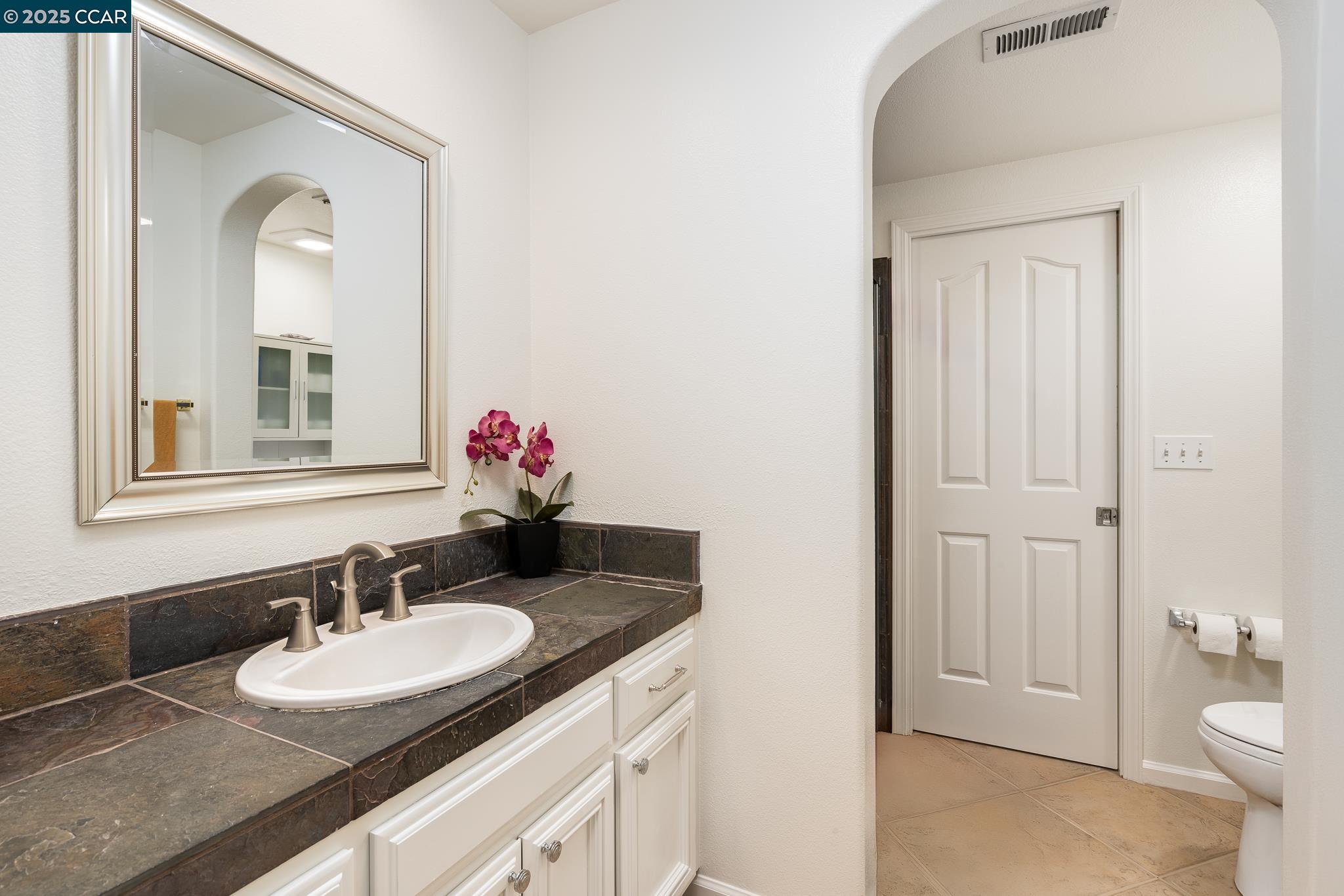 San Ramon, California, 94582, United States, 4 Bedrooms Bedrooms, ,3 BathroomsBathrooms,Residential,For Sale,1988285