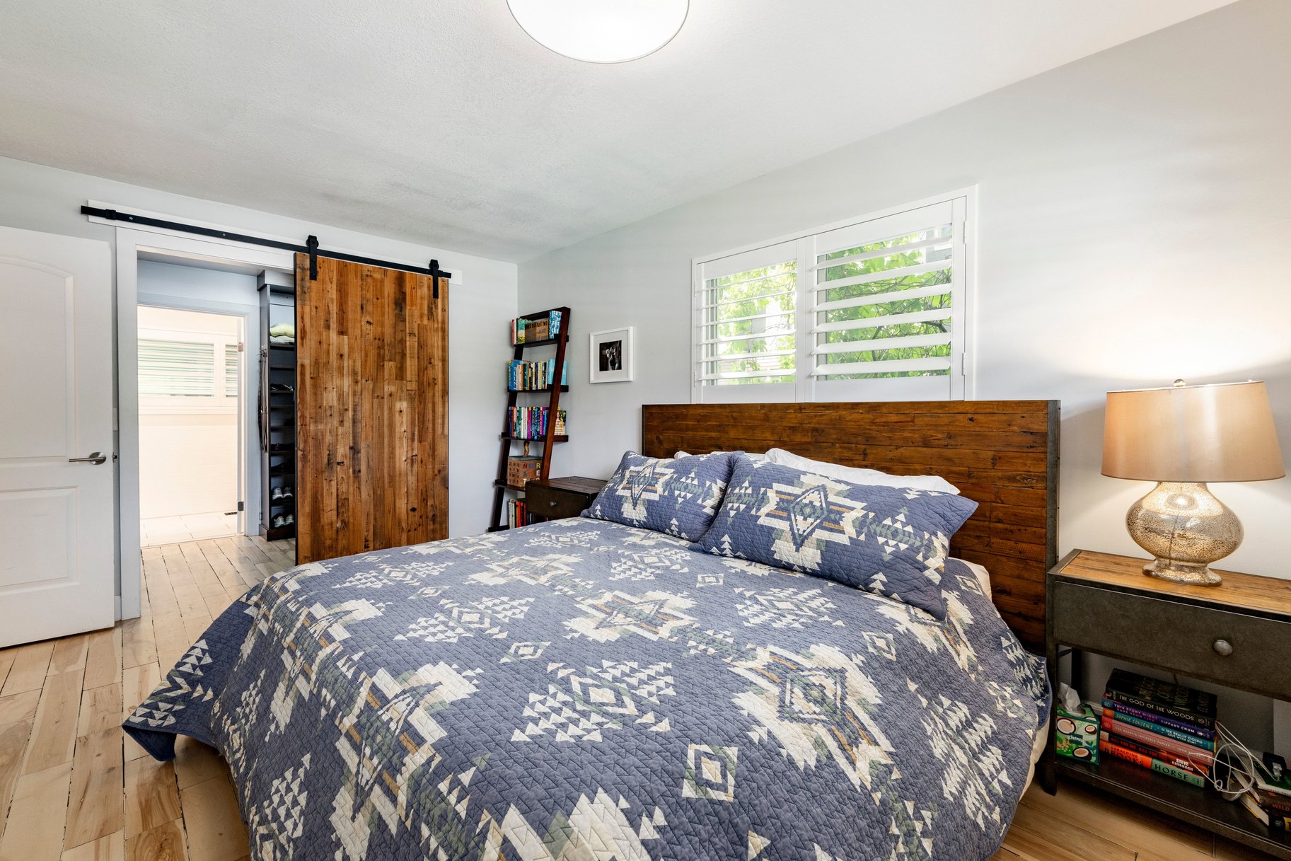  Modernized Millcreek Rambler with Open Living & Private Backyard - 物件實景