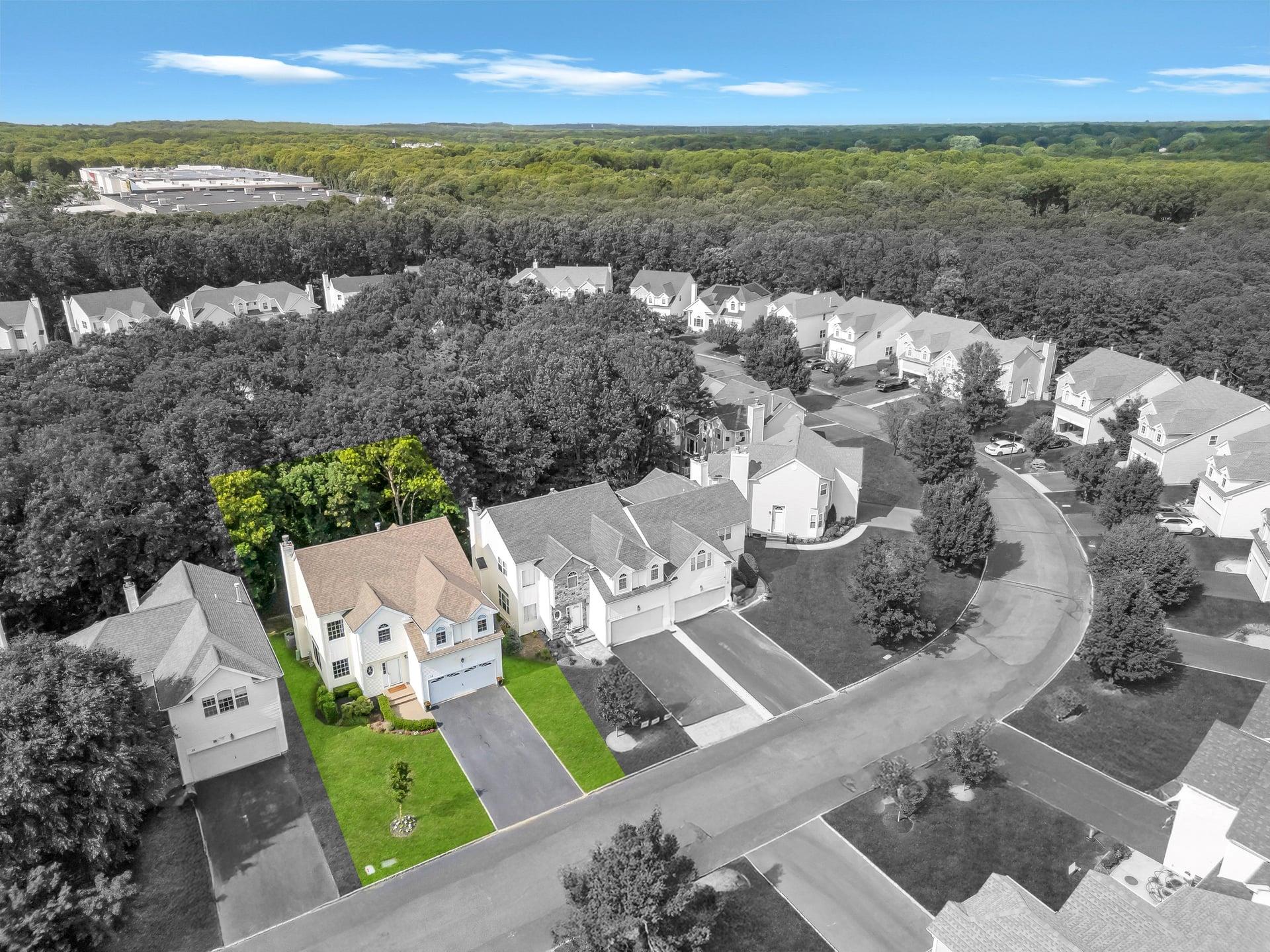 South Setauket, New York, 11720, United States, 3 Bedrooms Bedrooms, ,3 BathroomsBathrooms,Residential,For Sale,1892915
