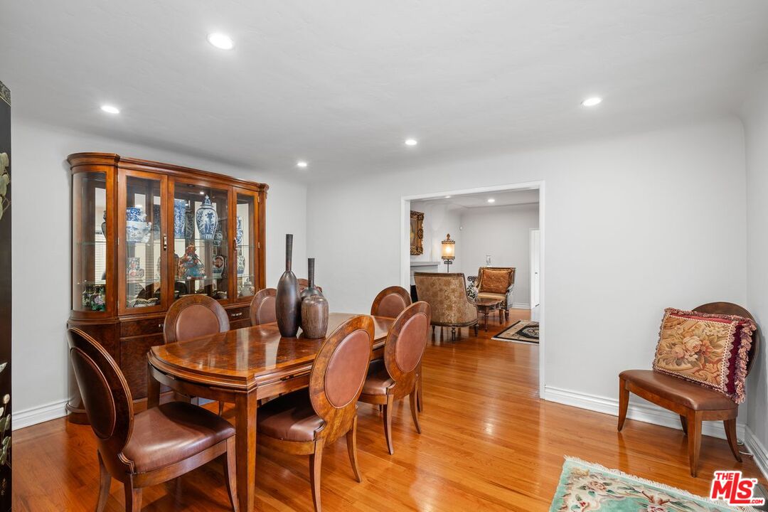 Los Angeles, California, 90027, United States, 4 Bedrooms Bedrooms, ,4 BathroomsBathrooms,Residential,For Sale,1898914