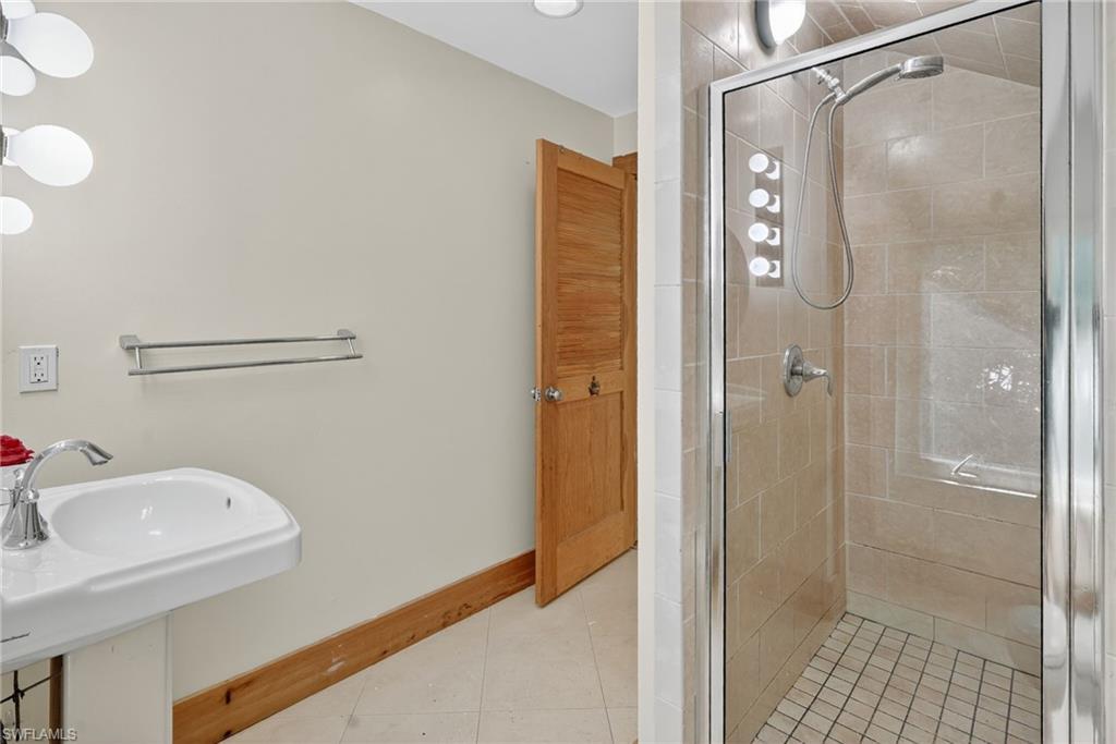 Fort Myers, Florida, 33916, United States, 3 Bedrooms Bedrooms, ,3 BathroomsBathrooms,Residential,For Sale,1917734