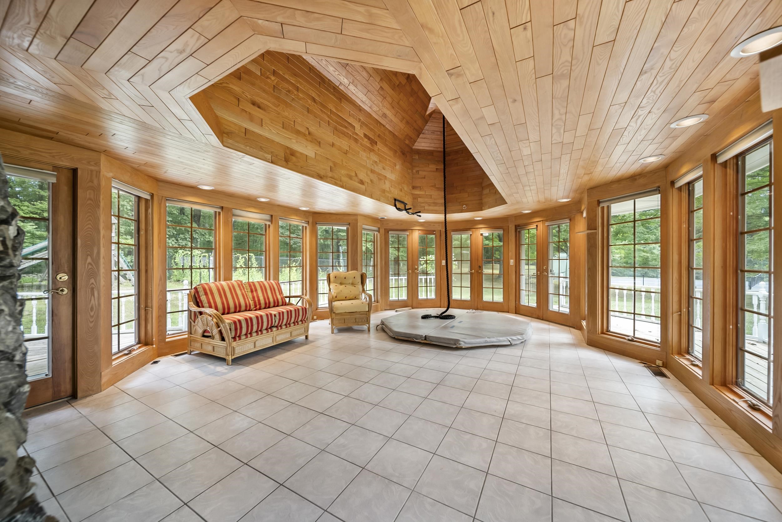 Hollis, New Hampshire, 03049, United States, 7 Bedrooms Bedrooms, ,5 BathroomsBathrooms,Residential,For Sale,1934449
