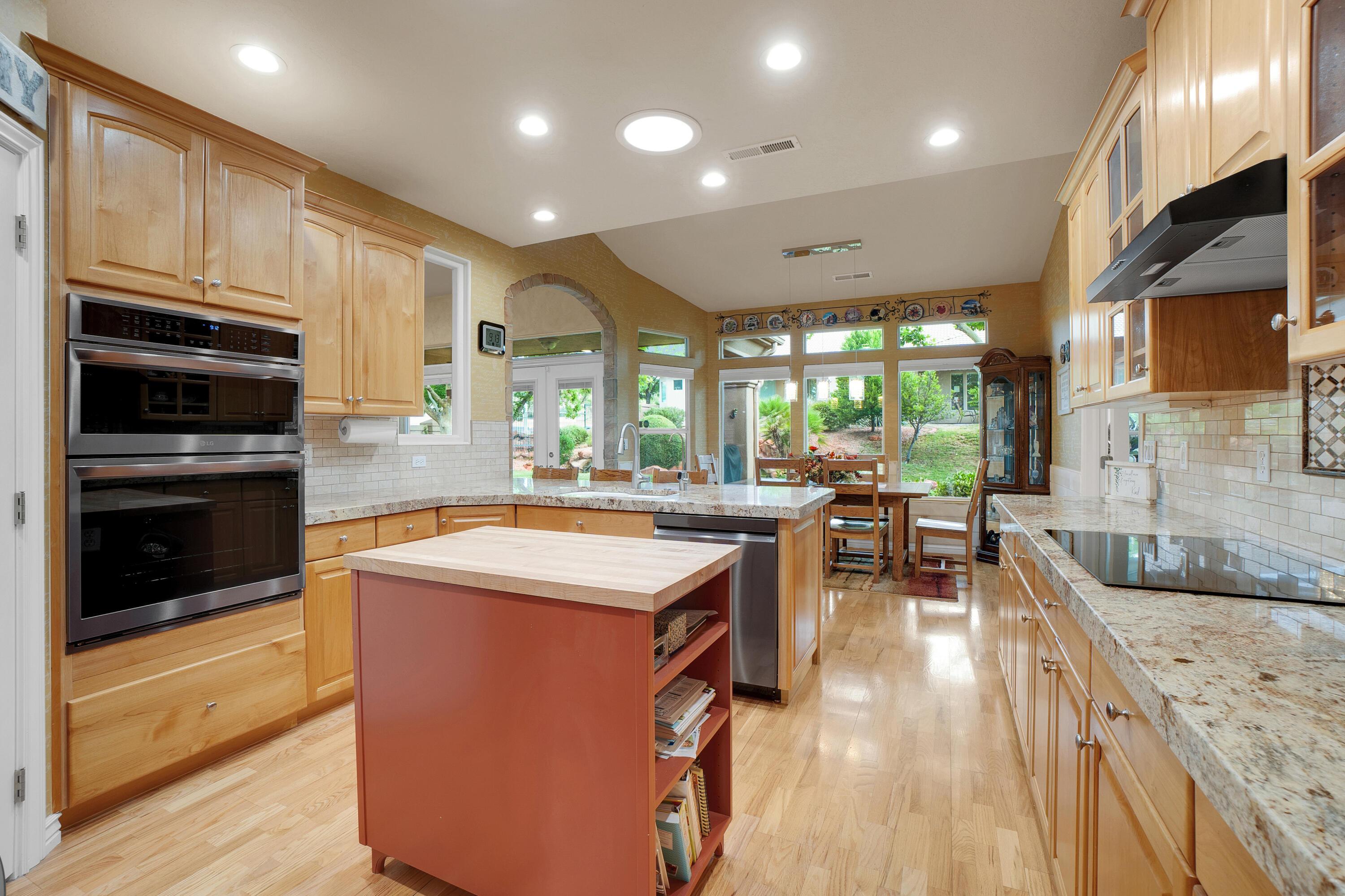 Washington, Utah, 84780, United States, 3 Bedrooms Bedrooms, ,2 BathroomsBathrooms,Residential,For Sale,1996638