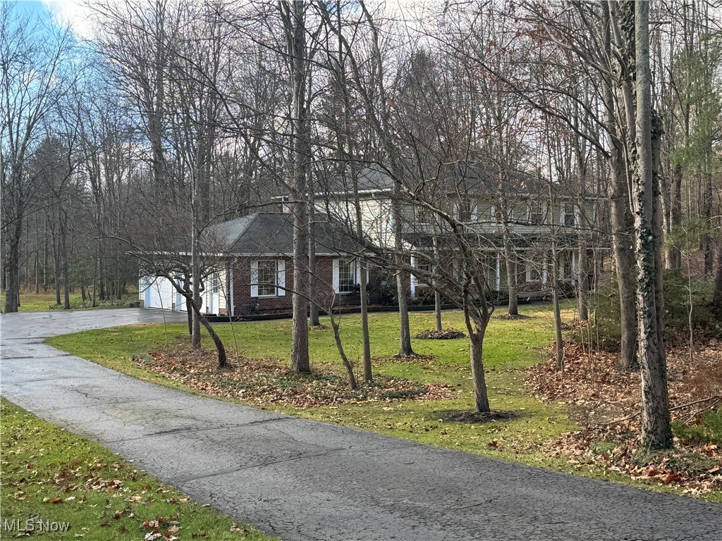 Novelty, Ohio, 44072, United States, 4 Bedrooms Bedrooms, ,3 BathroomsBathrooms,Residential,For Sale,1997729