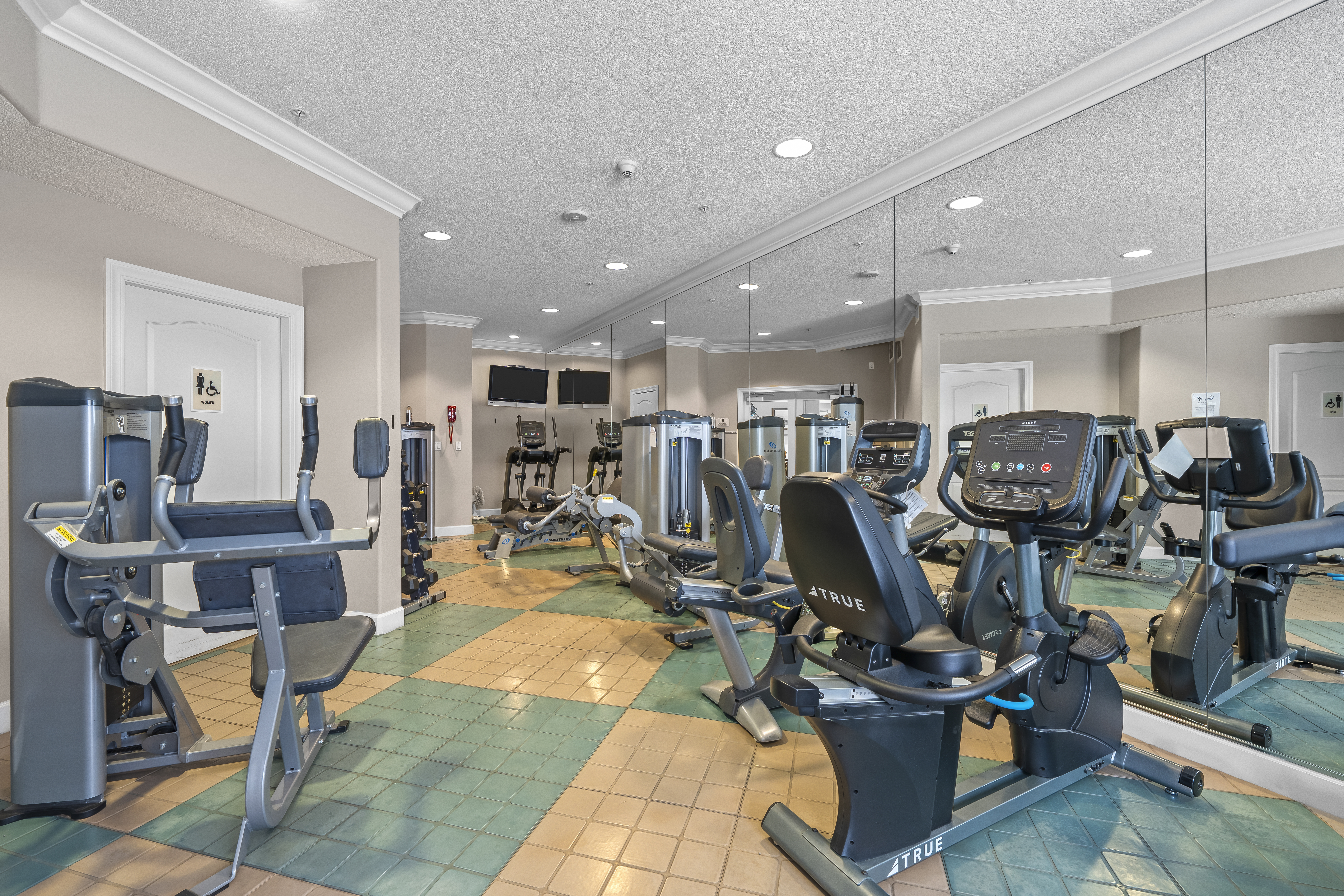  2750 Artesia Boulevard, Redondo Beach, CA 90278 - 物件實景