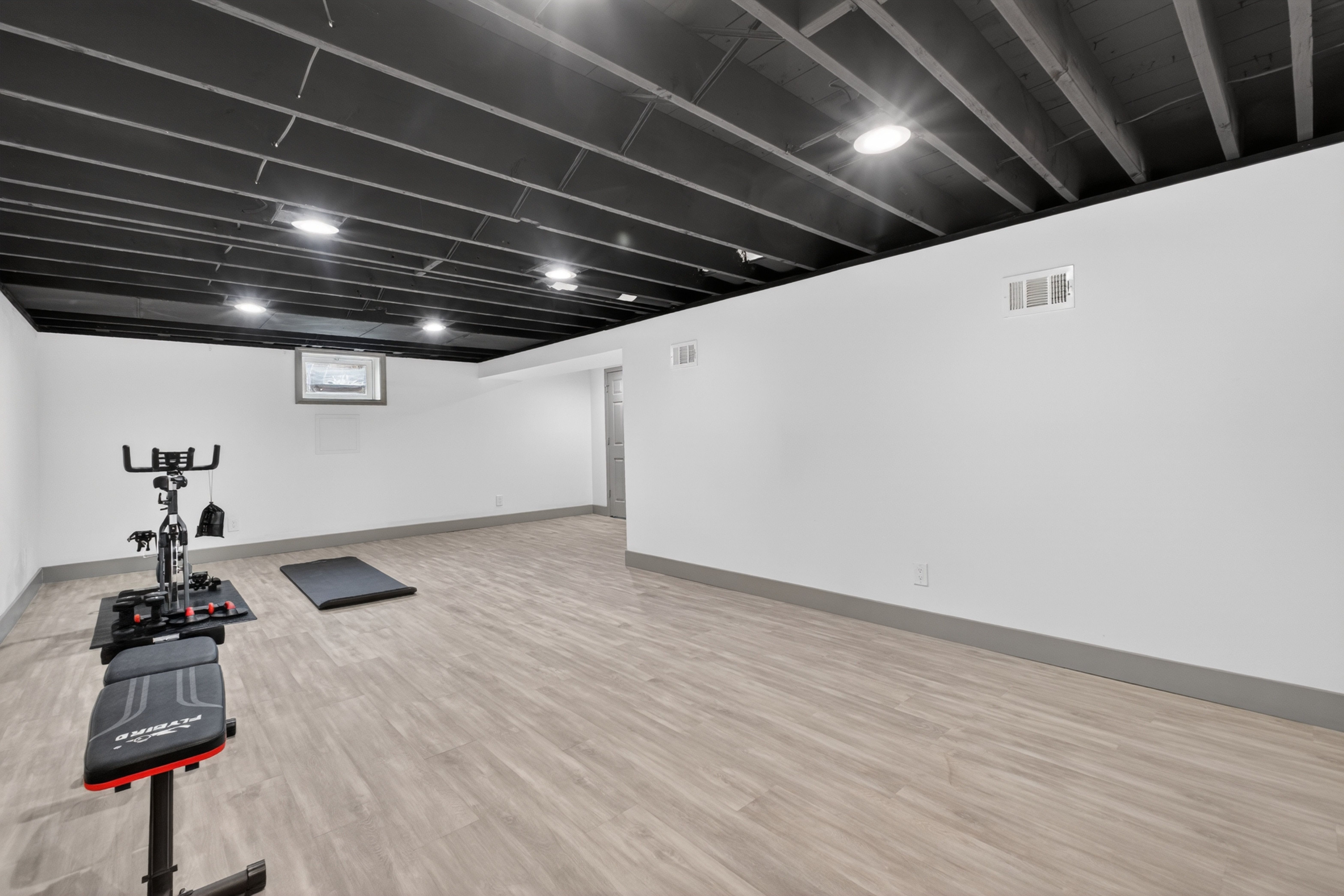  Charming Bright Ranch on a Tranquil Cul-de-Sac with Spacious Living Spaces - 物件實景