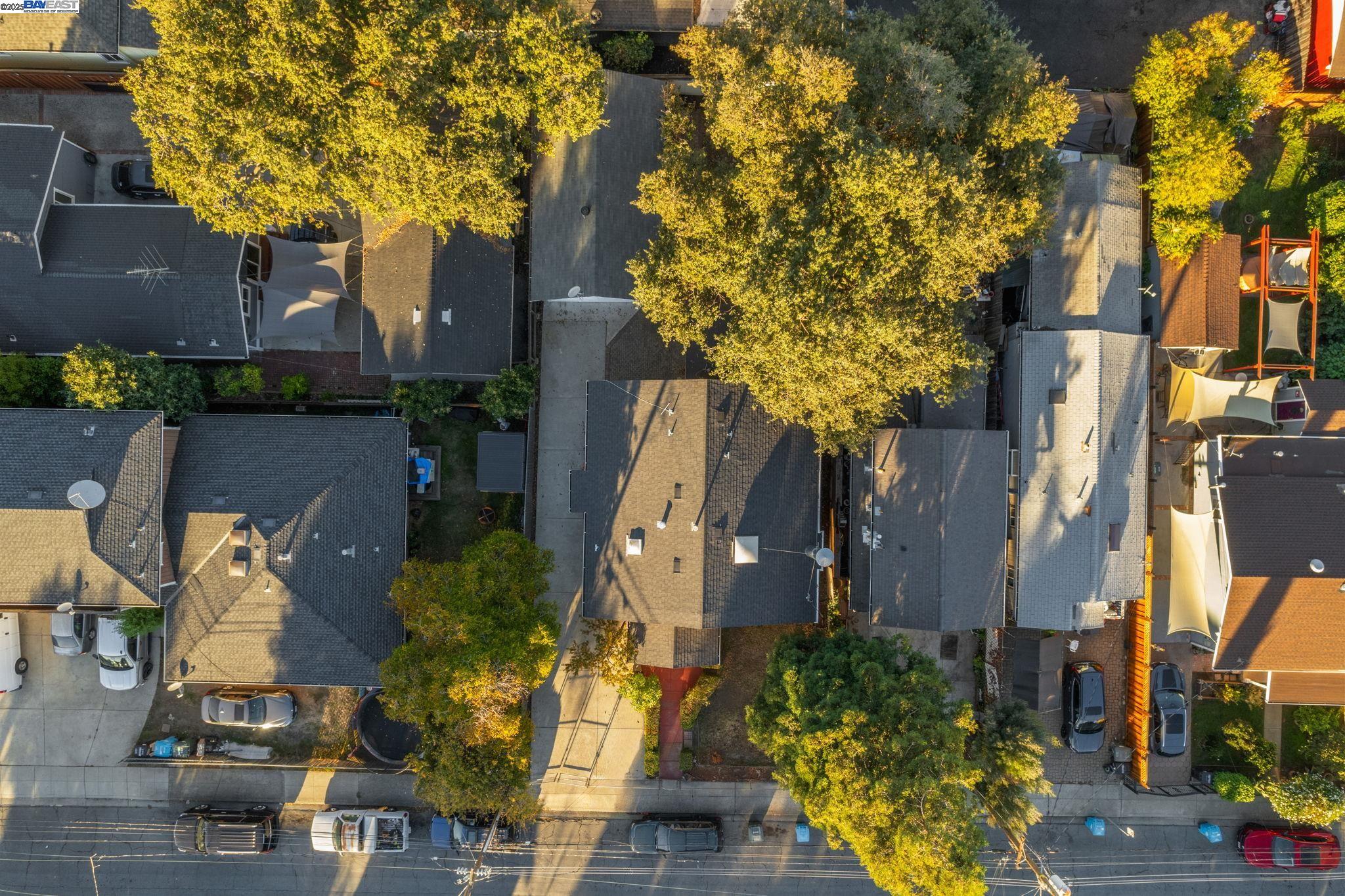 Redwood City, California, 94063, United States, 2 Bedrooms Bedrooms, ,1 BathroomBathrooms,Residential,For Sale,1991020