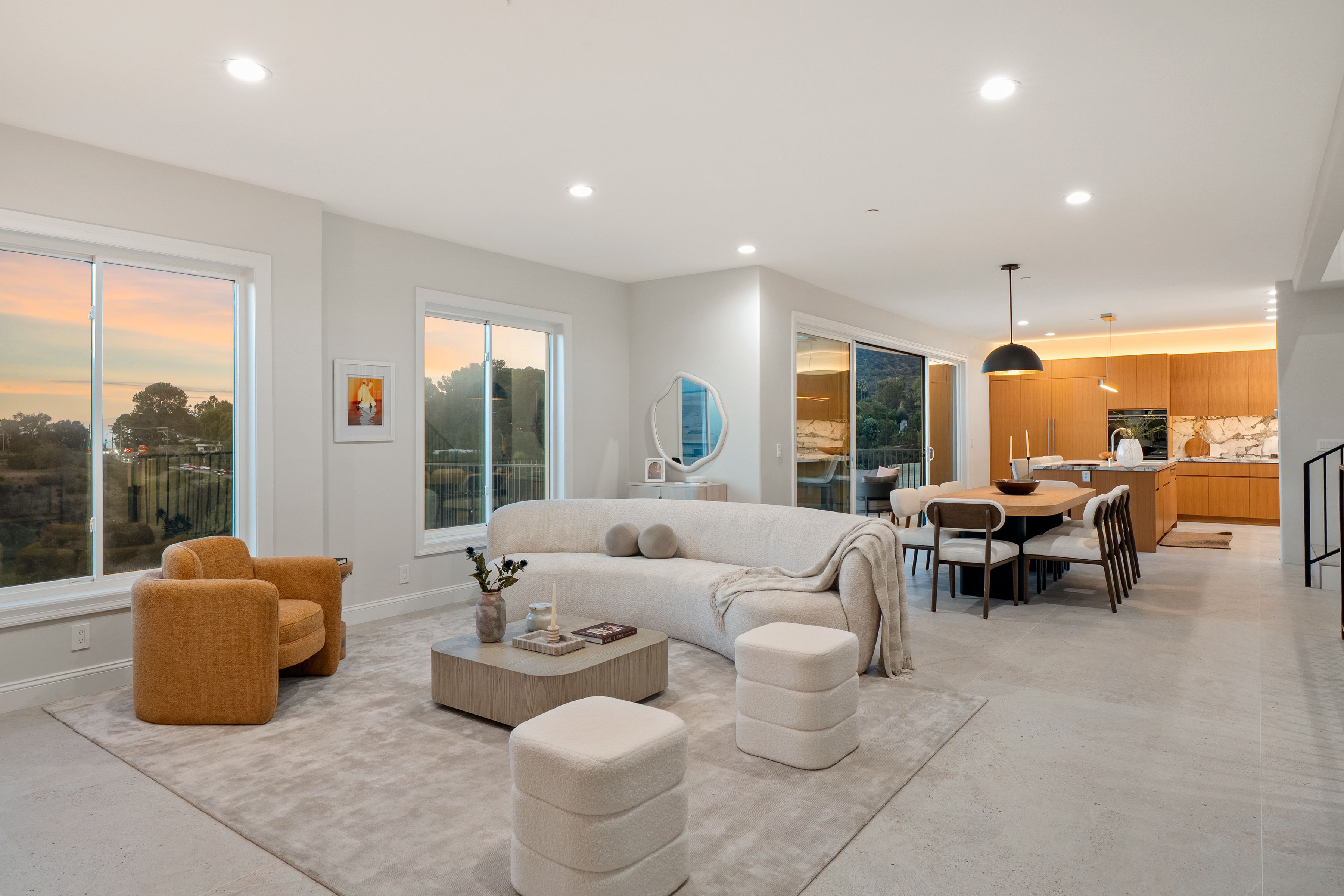  8045 Bulwer Dr - 物件實景