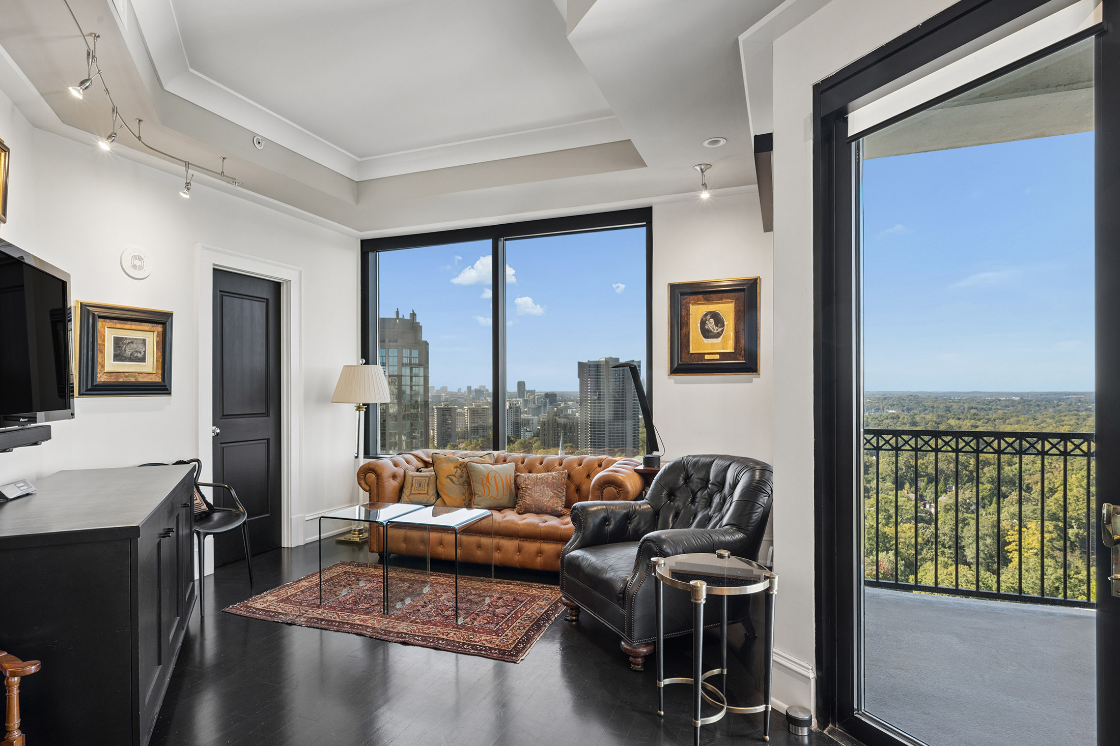  Exceptional Space, Skyline Views, and an Unbeatable Buckhead Location - 物件實景