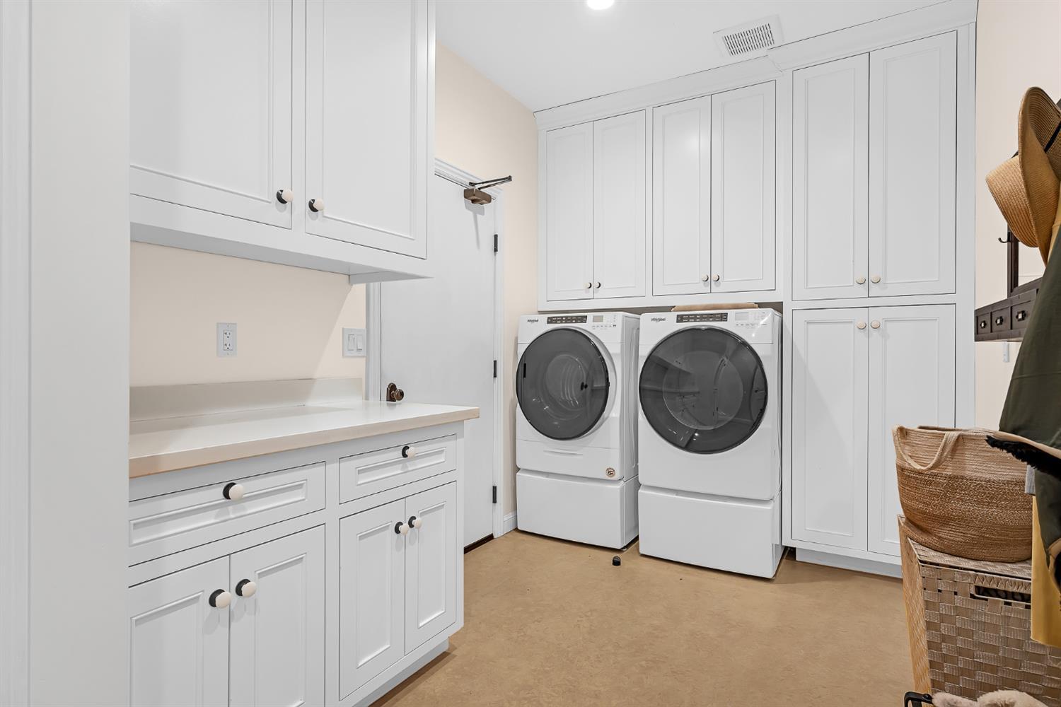 Placerville, California, 95667, United States, 4 Bedrooms Bedrooms, ,2 BathroomsBathrooms,Residential,For Sale,1978862