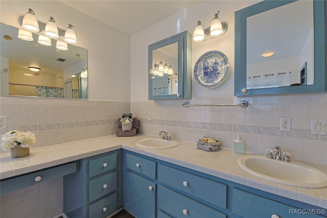 Crystal River, Florida, 34429, United States, 3 Bedrooms Bedrooms, ,3 BathroomsBathrooms,Residential,For Sale,1695751
