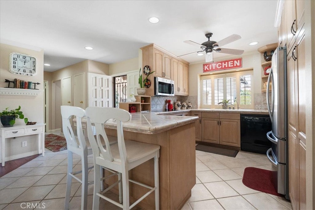 Fallbrook, California, 92028, United States, 2 Bedrooms Bedrooms, ,2 BathroomsBathrooms,Residential,For Sale,1786026