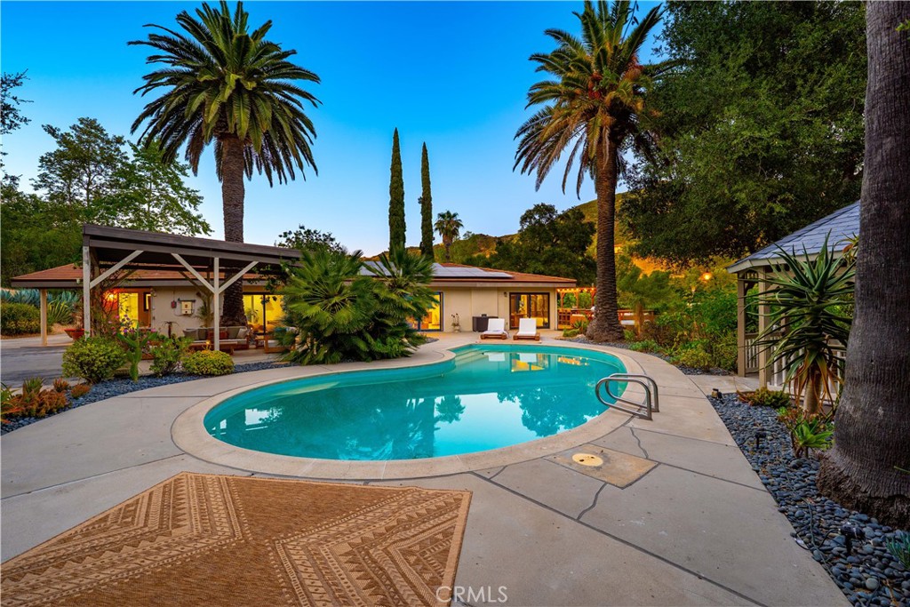 Calabasas, California, 91302, United States, 4 Bedrooms Bedrooms, ,3 BathroomsBathrooms,Residential,For Sale,1890282