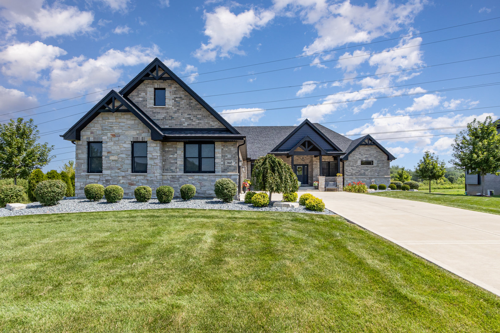 Frankfort, Illinois, 60423, United States, 2 Bedrooms Bedrooms, ,3 BathroomsBathrooms,Residential,For Sale,1927713