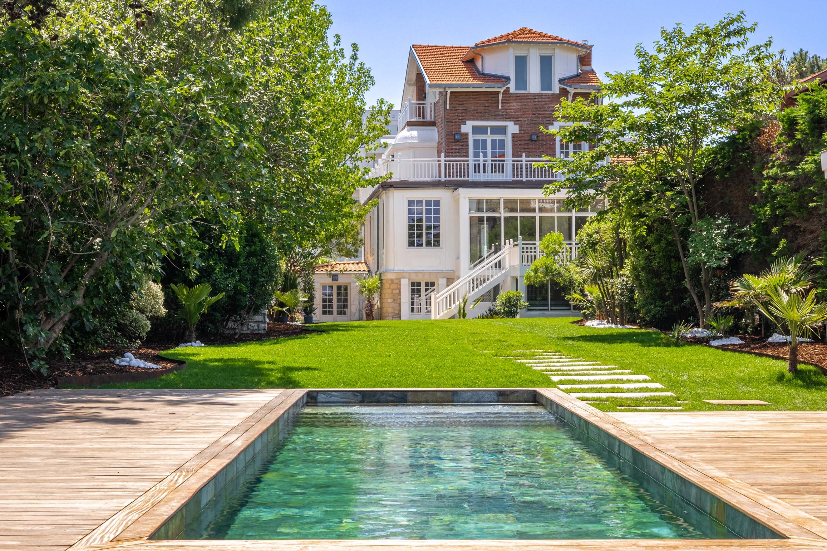  EXCEPTIONAL WATERFRONT ESTATE ENHANCED BY AN OUTSTANDING RENOVATION - 物件實景