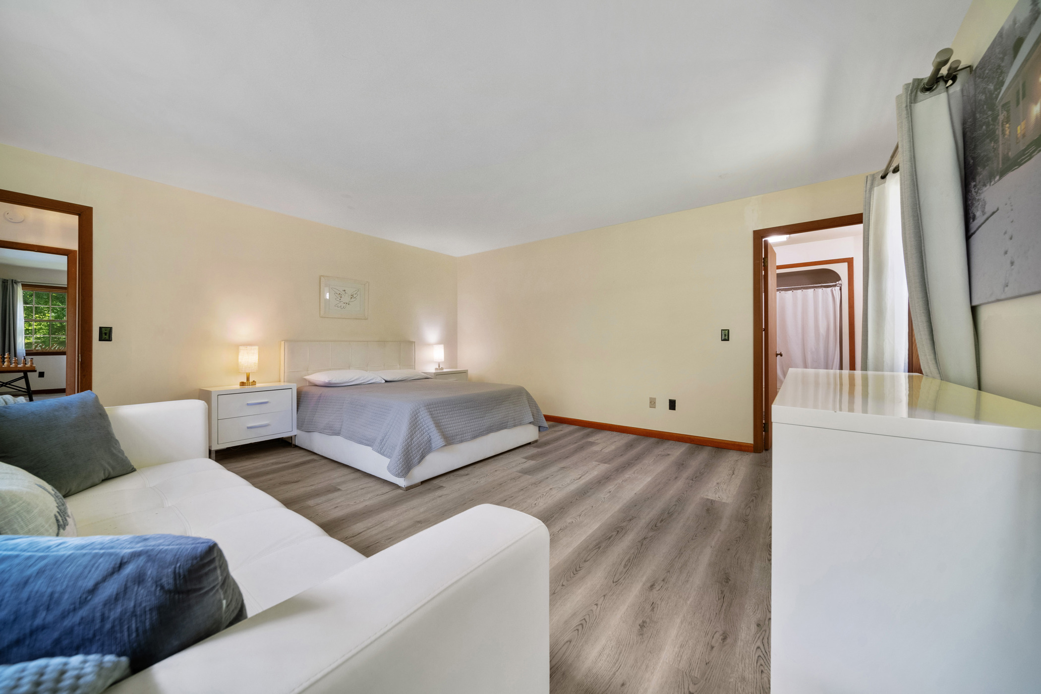 Gatlinburg, Tennessee, 37738, United States, 4 Bedrooms Bedrooms, ,3 BathroomsBathrooms,Residential,For Sale,1974957