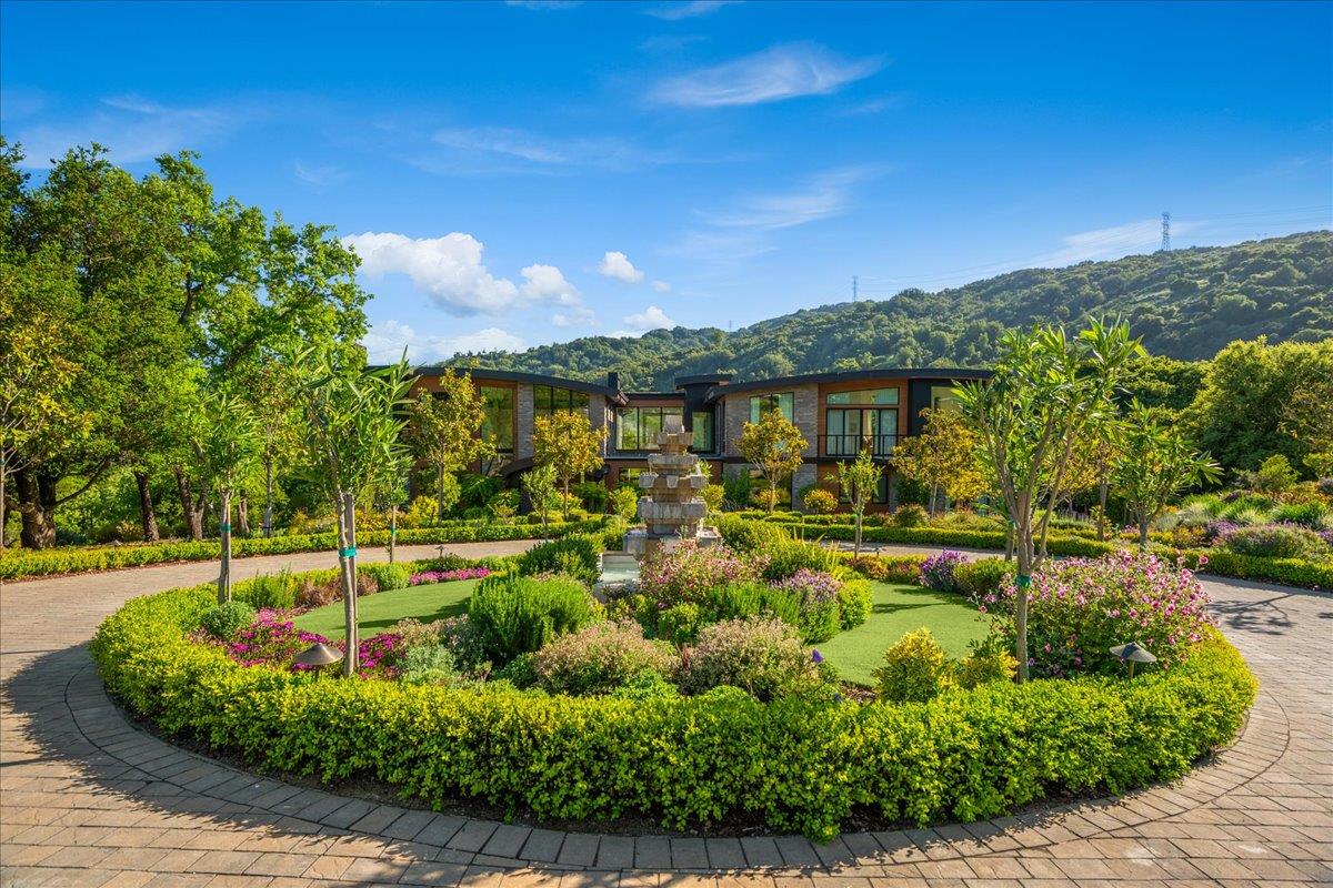 Saratoga, California, 95070, United States, 6 Bedrooms Bedrooms, ,11 BathroomsBathrooms,Residential,For Sale,1971416