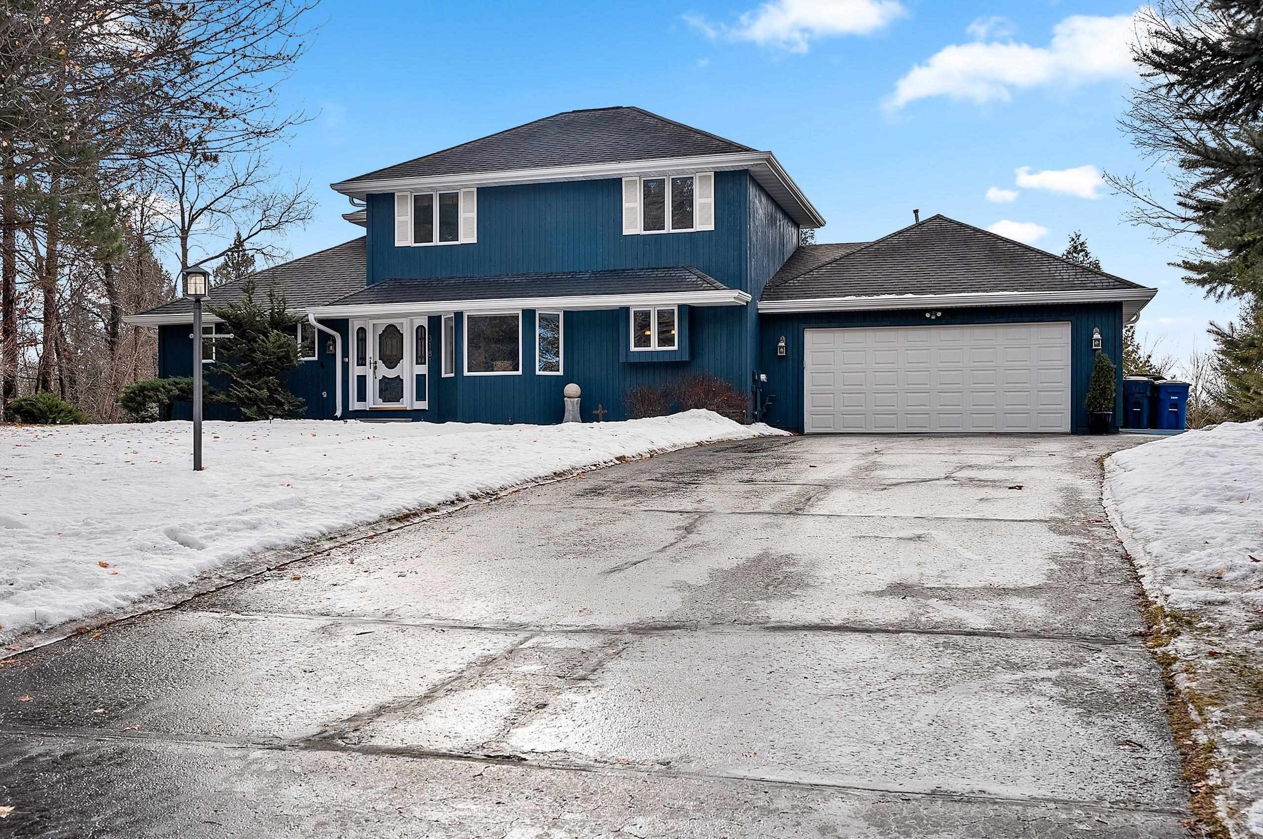 GREEN BAY, Wisconsin, 54313-8600, United States, 3 Bedrooms Bedrooms, ,4 BathroomsBathrooms,Residential,For Sale,2009732