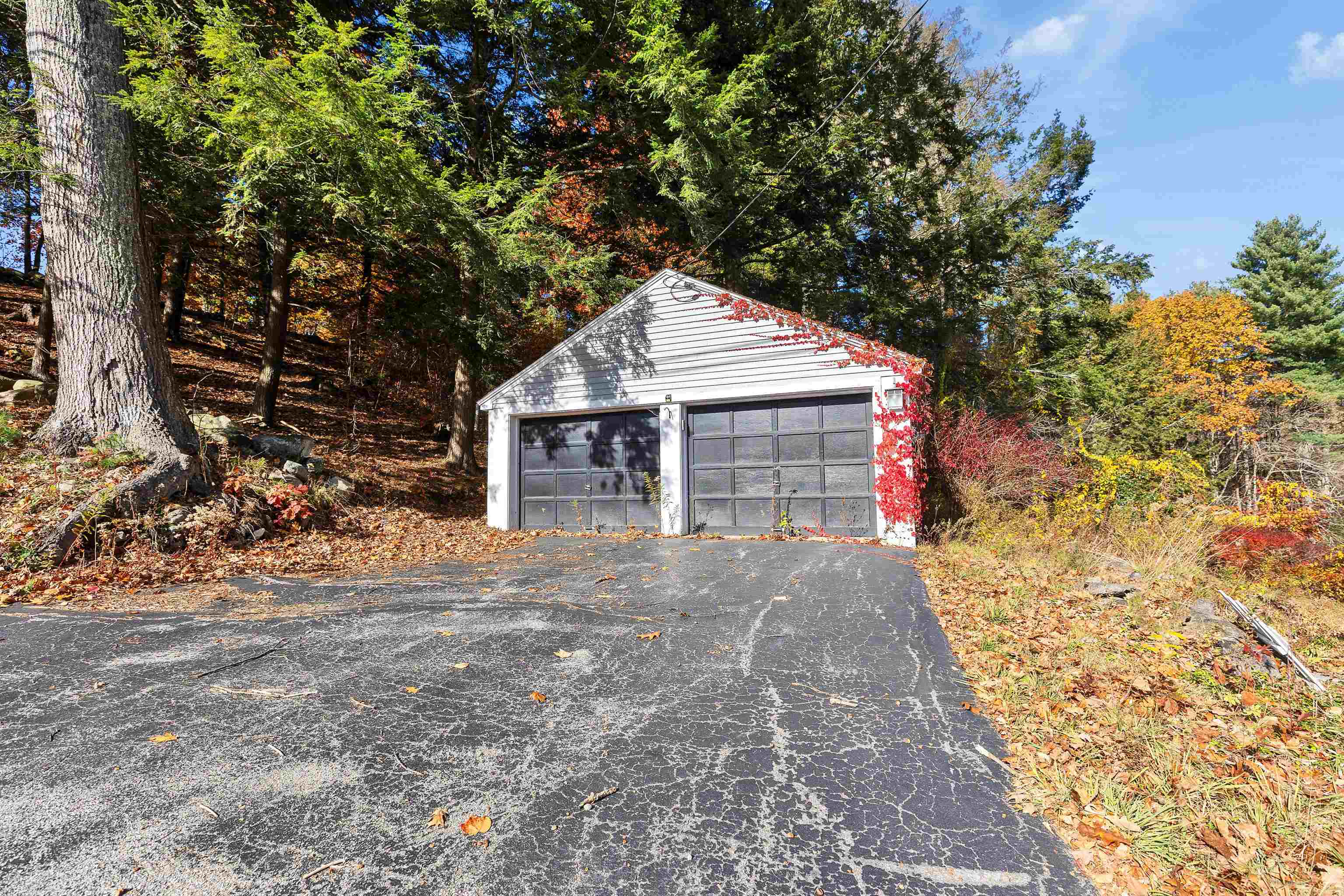 Wilton, New Hampshire, 03086, United States, 3 Bedrooms Bedrooms, ,3 BathroomsBathrooms,Residential,For Sale,1985735