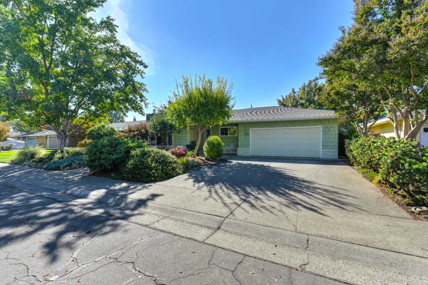 Sacramento, California, 95819, United States, 3 Bedrooms Bedrooms, ,2 BathroomsBathrooms,Residential,For Sale,1987598