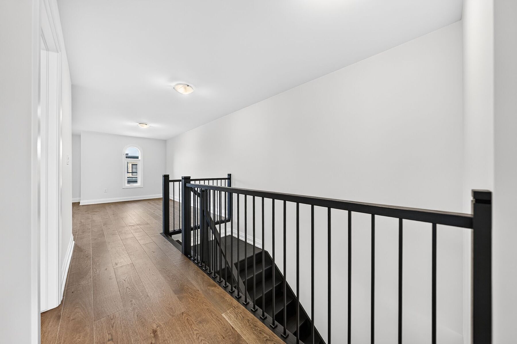  Brand New Luxurious Townhome - 物件實景