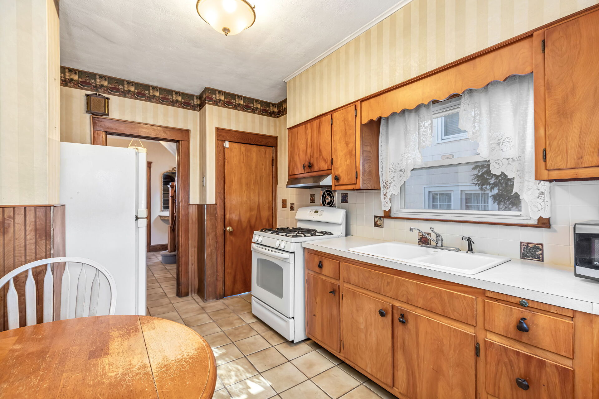 111 Besler Ave, Cranford Township, New Jersey, 07016, United States, 4 Bedrooms Bedrooms, ,Residential,For Sale,111 Besler Ave,1431698