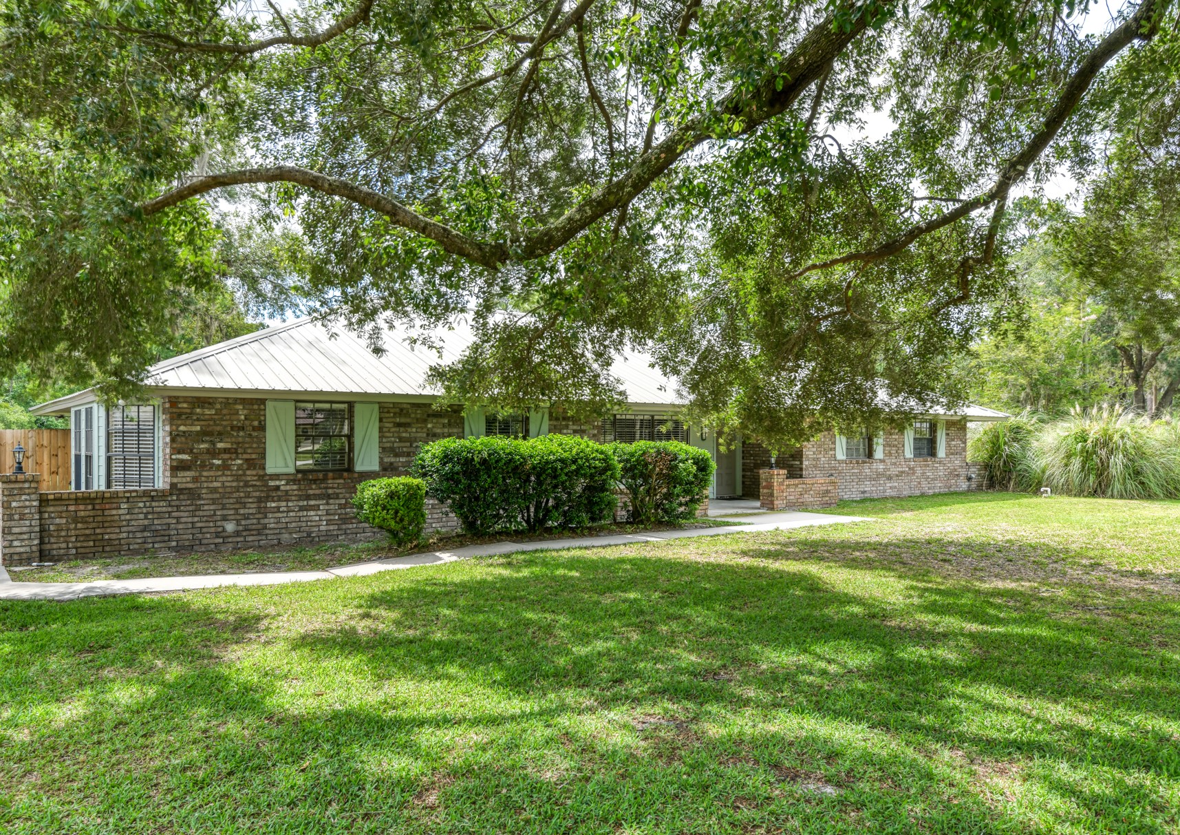 Palatka, Florida, 32177, United States, 4 Bedrooms Bedrooms, ,3 BathroomsBathrooms,Residential,For Sale,1865874
