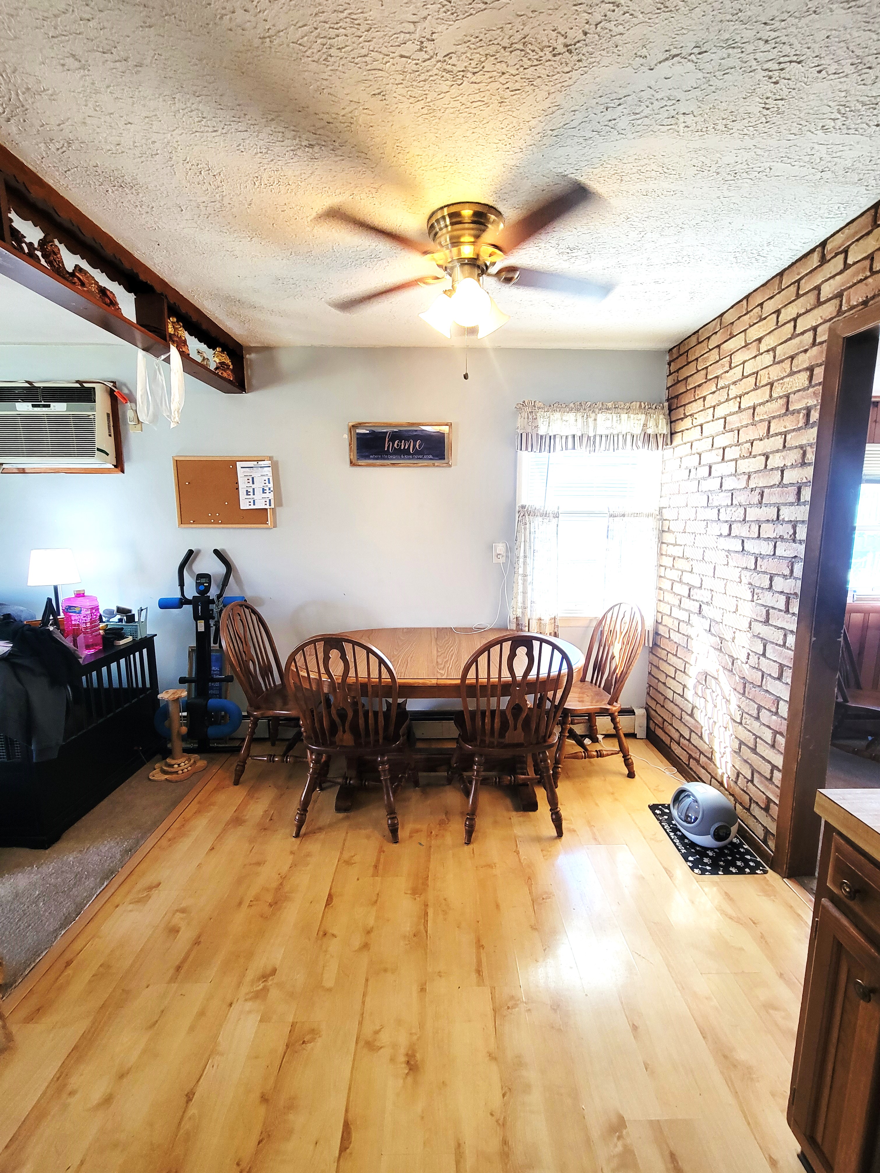 Carteret, New Jersey, 07008, United States, 6 Bedrooms Bedrooms, ,2 BathroomsBathrooms,Residential,For Sale,1980977